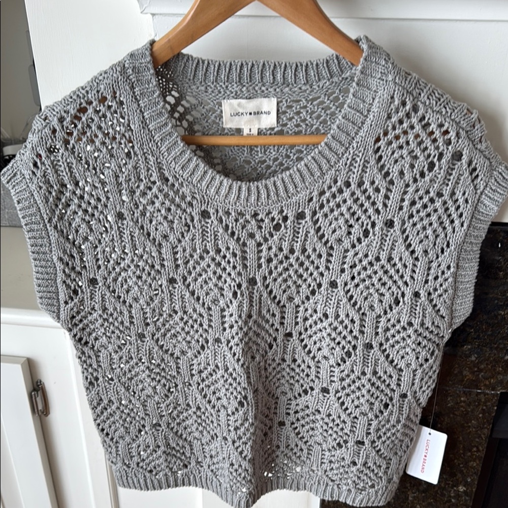 Lucky Brand Gray Crew Neck Sweater with Intricate Knit Pattern